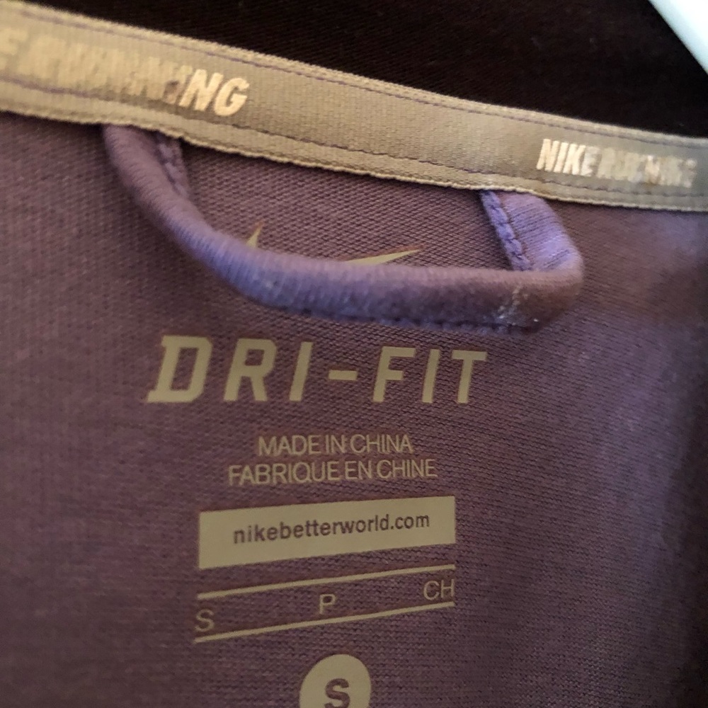 Nike lightweight raglan style hoodie. - Picture 3 of 3